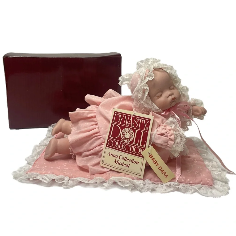 Vintage Musical Baby Dara Porcelain Wind Up Music Box Dynasty Doll Collection